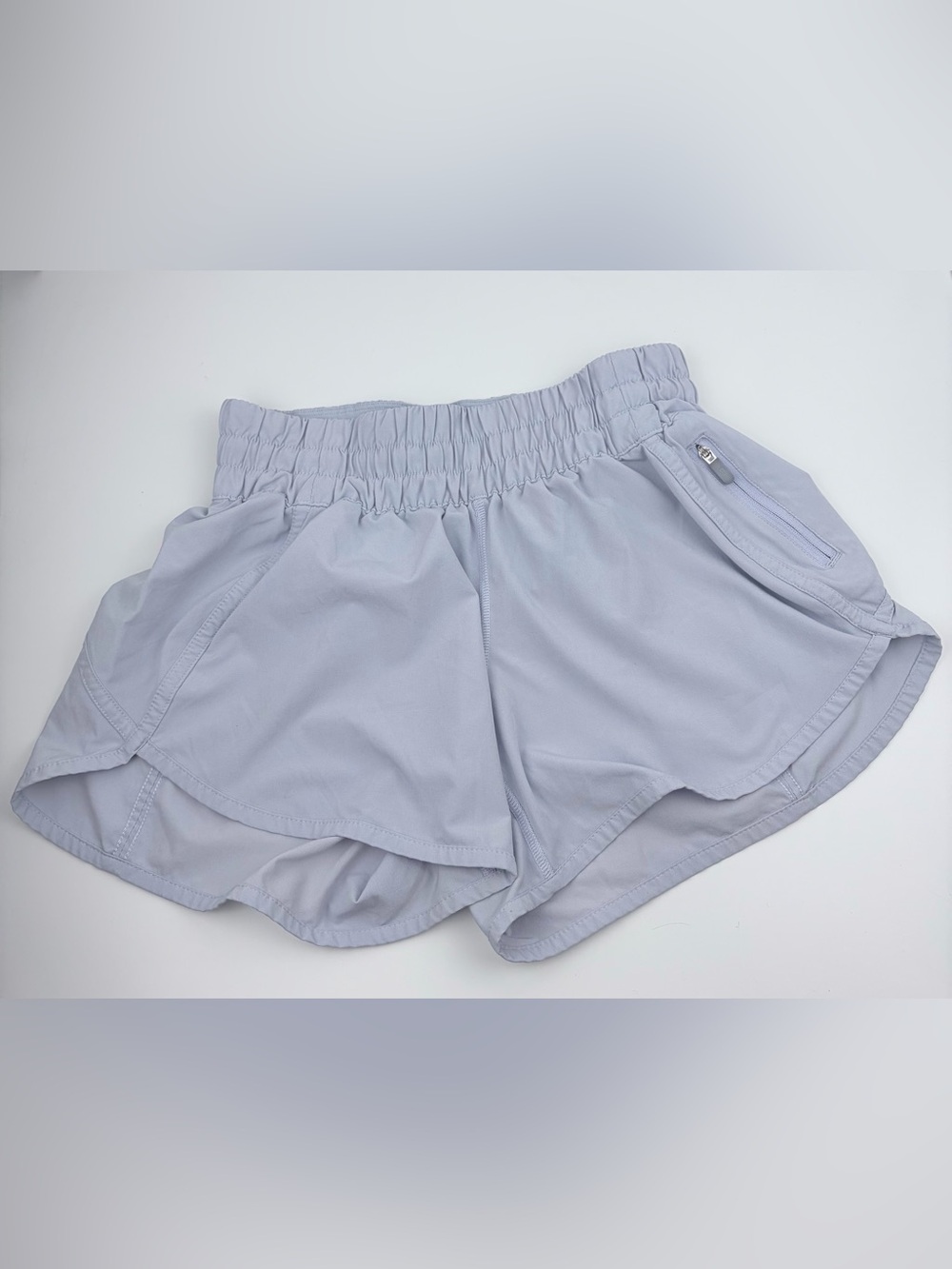 Lululemon Tracker Shorts Sz 4 E012